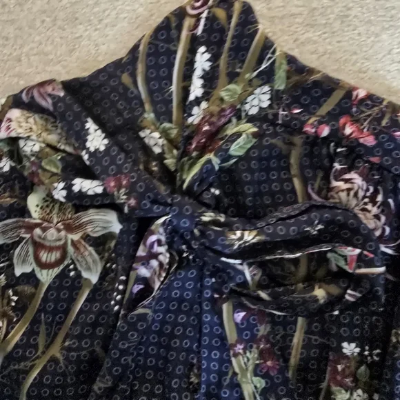 Zara LS Women's Top w Neck Tie - Picture 4 of 5